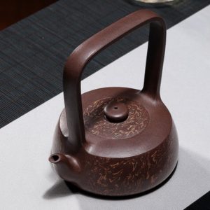 Авторский чайник ручной работы, пурпурная исинская глина, сложная техника