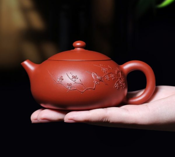 Исинский чайник ручной работы с налепным узором Соловей и вишня